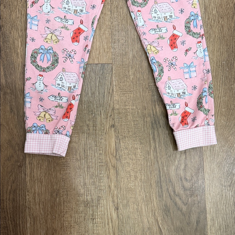 Cecil and Lou,Girls Pink Holiday Print Ruffle Pajama Set - Picture 7 of 10